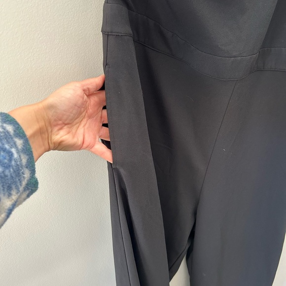 Banana Republic Black Elegant Crepe Flare Sleeve Asymmetrical Neckline Jumpsuit - Picture 4 of 6